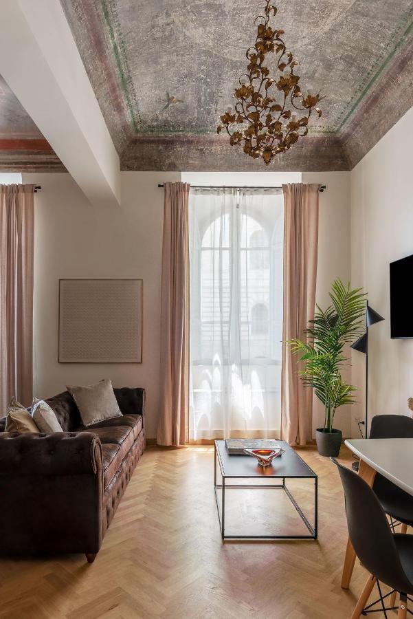 Apartmán Castro Pretorio Řím Exteriér fotografie